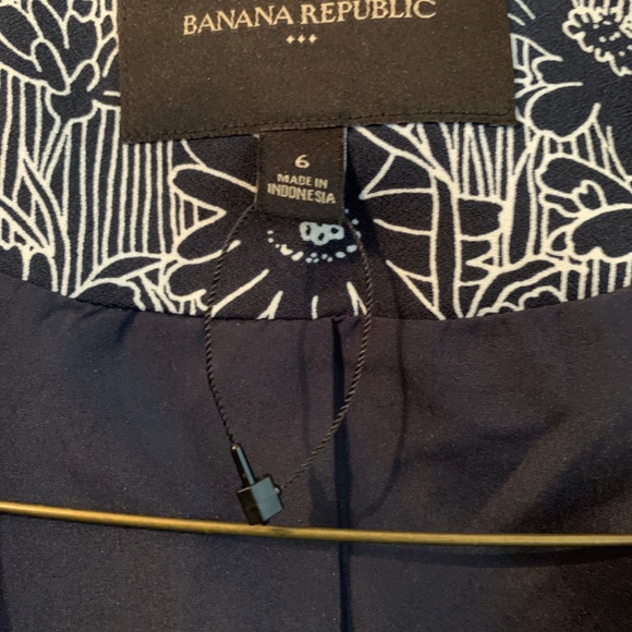 Banana republic wide sleeve cropped jacket. NWOT. Retail 128 - Picture 3 of 6